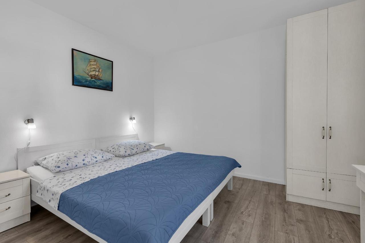 Apartments By The Sea Podgora, Makarska - 2596 المظهر الخارجي الصورة