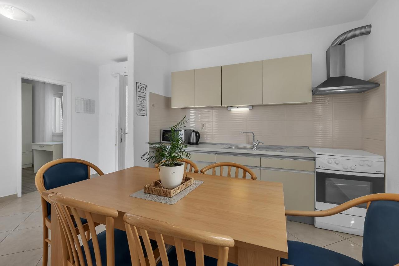 Apartments By The Sea Podgora, Makarska - 2596 المظهر الخارجي الصورة