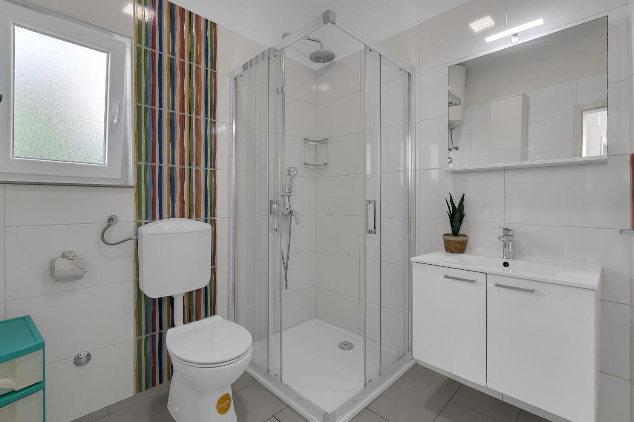 Apartments By The Sea Podgora, Makarska - 2596 المظهر الخارجي الصورة