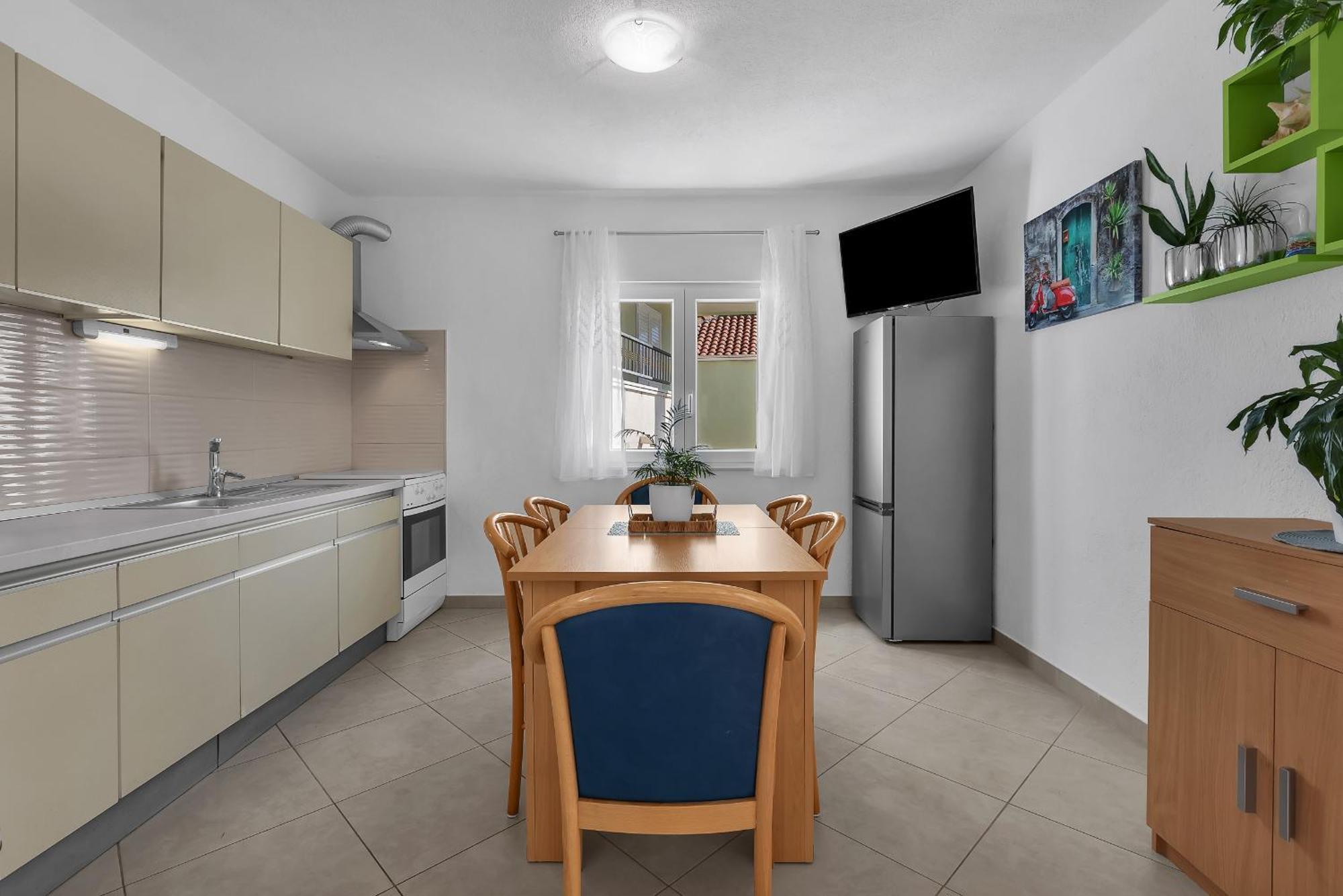 Apartments By The Sea Podgora, Makarska - 2596 الغرفة الصورة